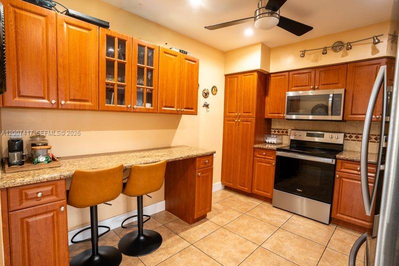 HIALEAH ESTATES - Residential