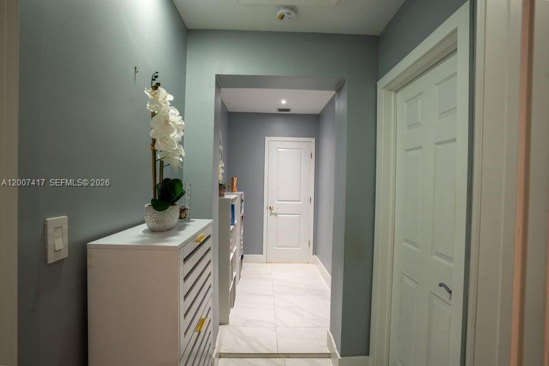 HIALEAH ESTATES - Residential