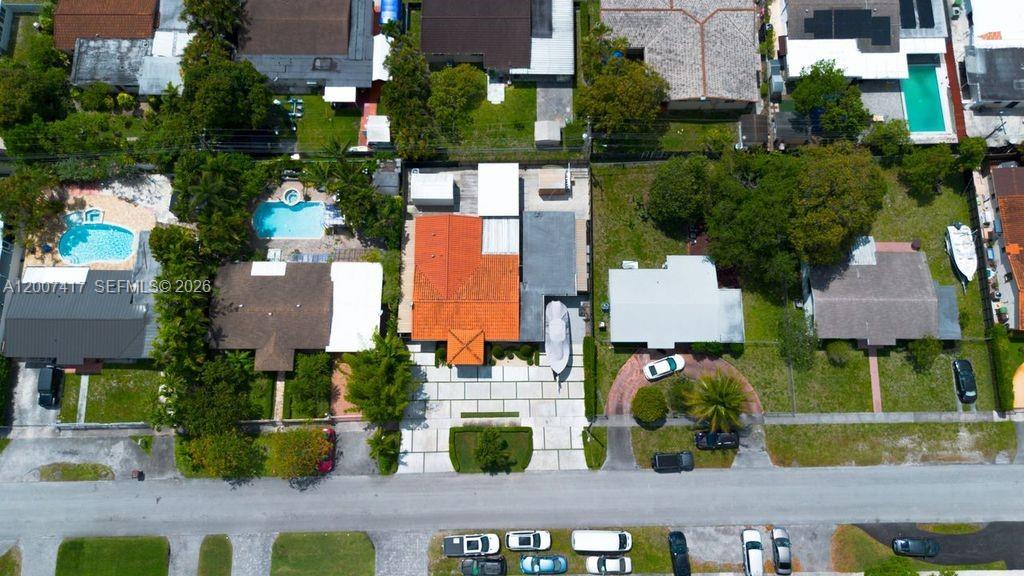 HIALEAH ESTATES - Residential