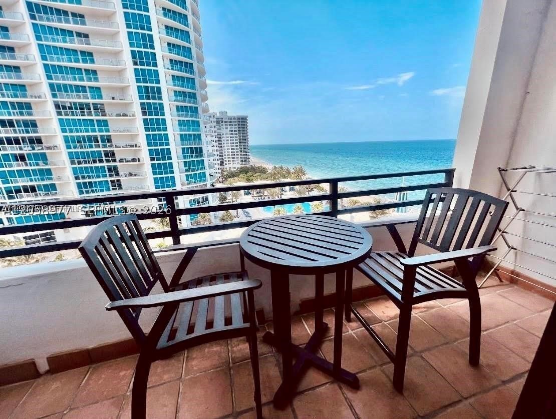 ALEXANDER TOWERS CONDO - Residential