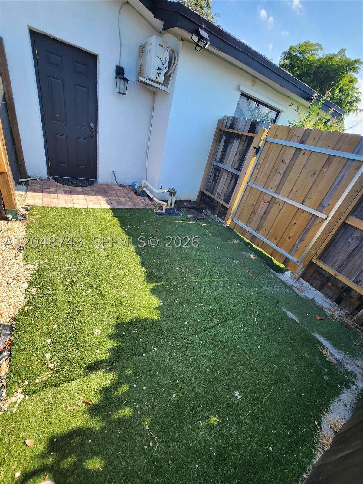 PASADENA LAKES WEST - Residential Lease