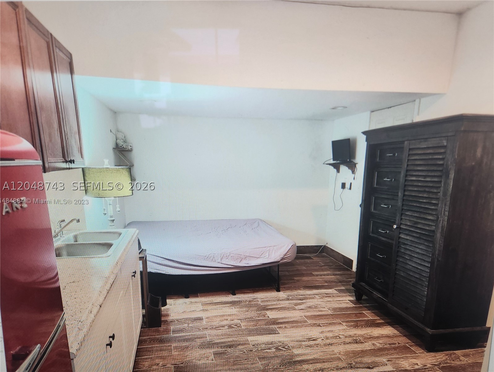 PASADENA LAKES WEST - Residential Lease
