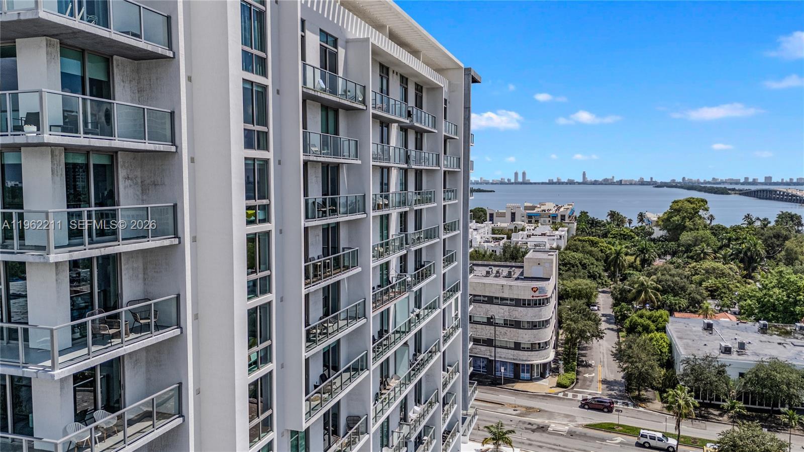 QUADRO CONDO - Residential