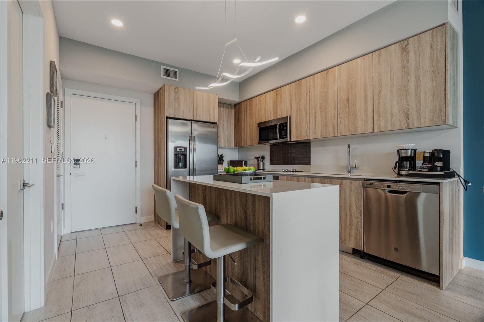 QUADRO CONDO - Residential