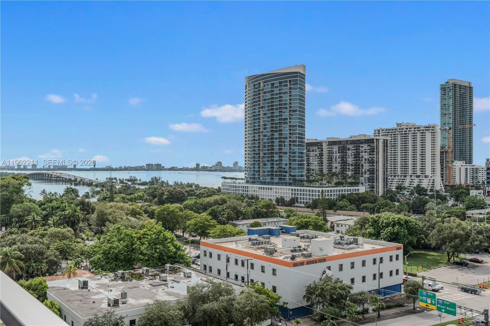 QUADRO CONDO - Residential