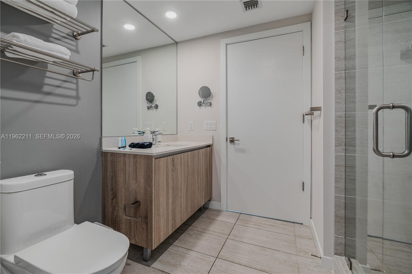 QUADRO CONDO - Residential