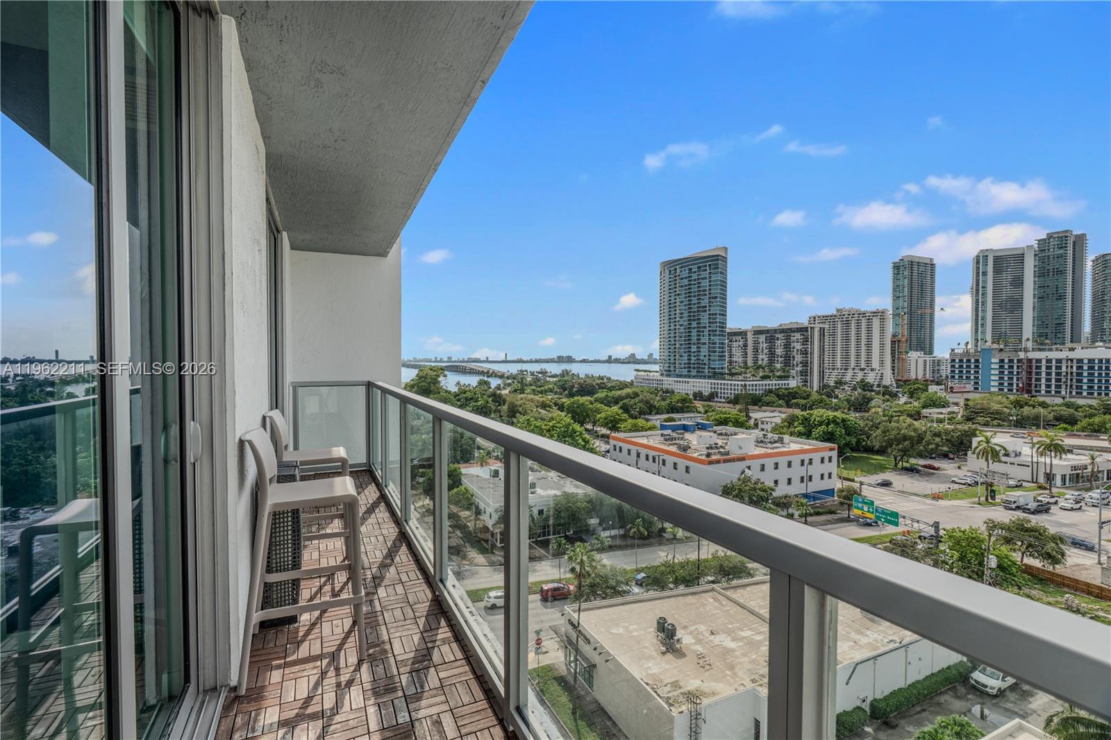 QUADRO CONDO - Residential