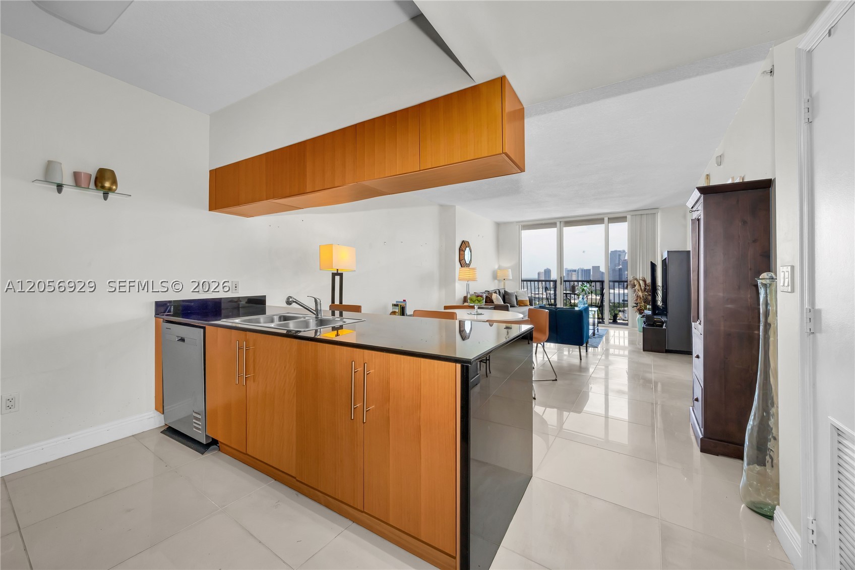 OPERA TOWER CONDO - Residential