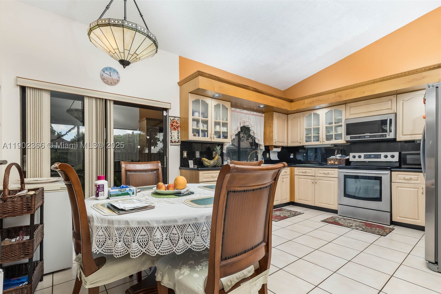 HAWKES BLUFF - Residential