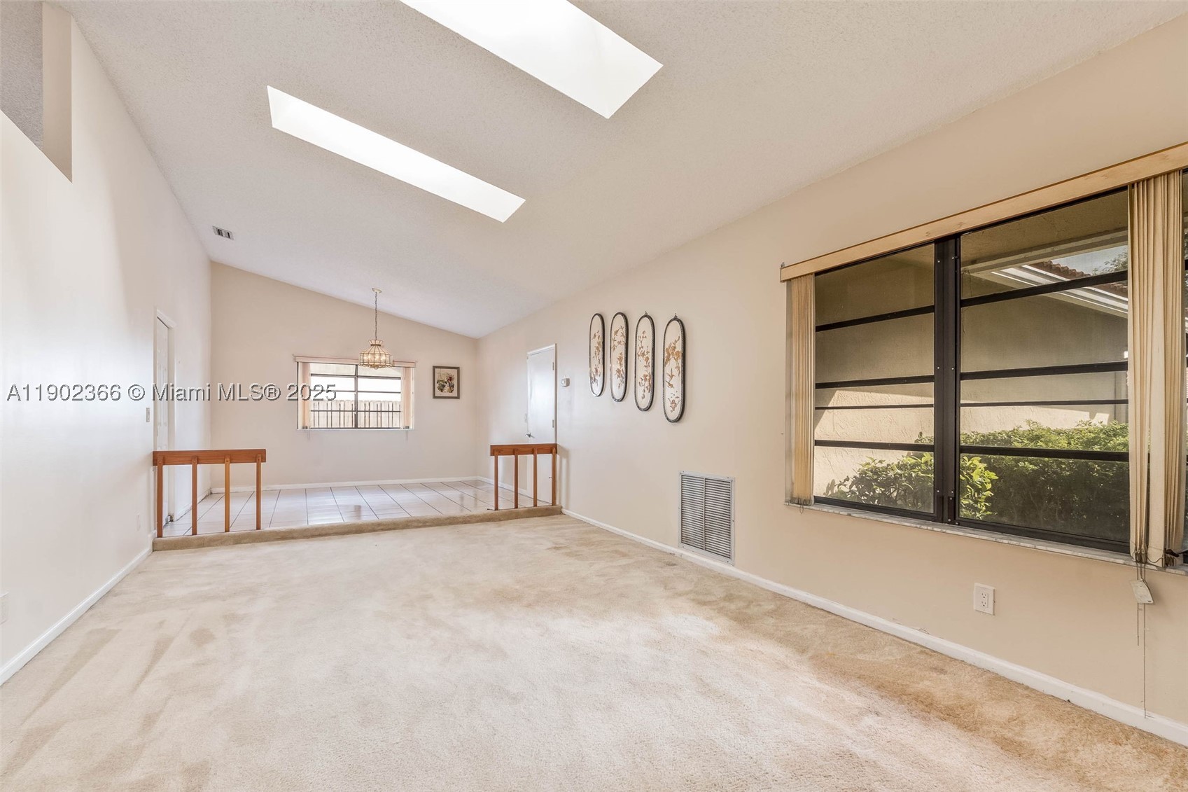 HAWKES BLUFF - Residential