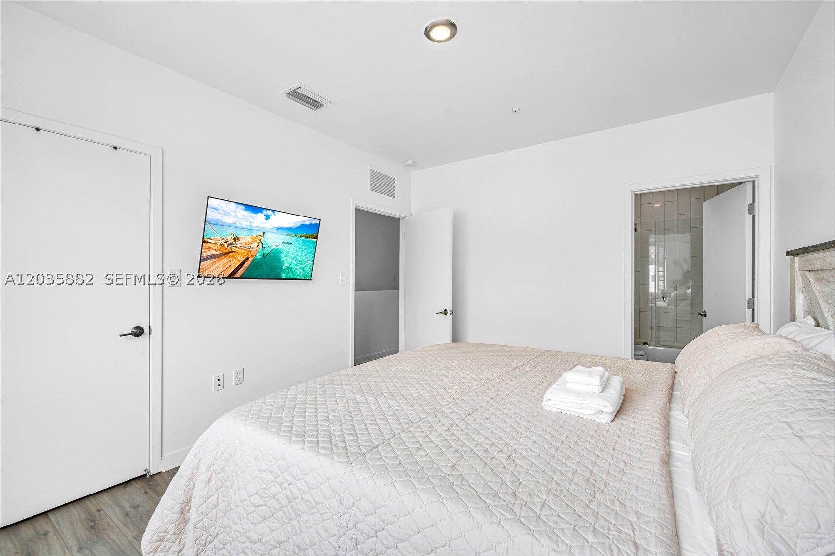 BISCAYNE GARDENS SEC A - Residential Lease
