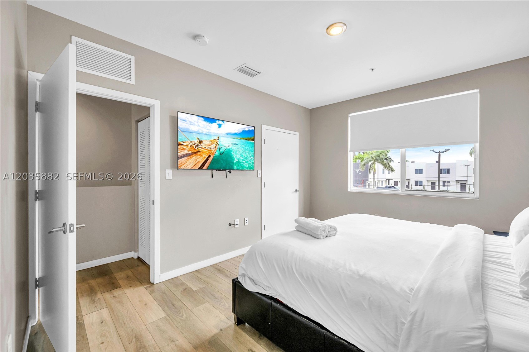 BISCAYNE GARDENS SEC A - Residential Lease