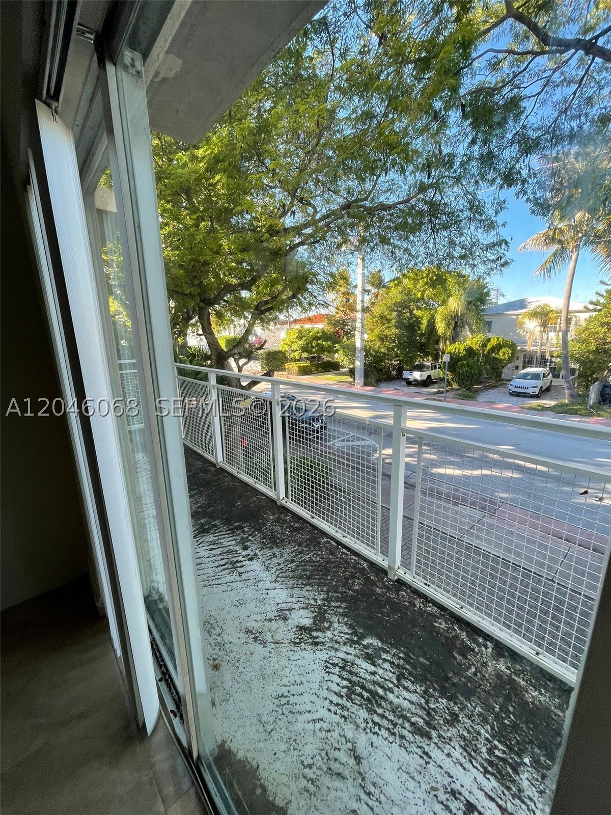 LAS BRISAS OF MIAMI BEACH - Residential