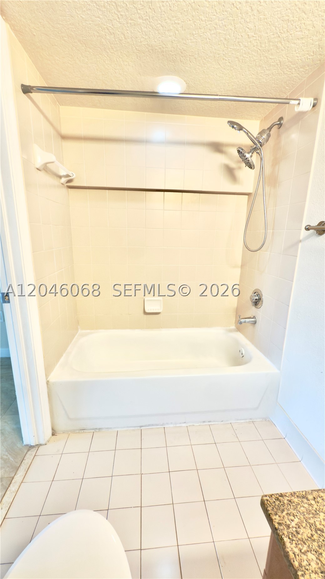 LAS BRISAS OF MIAMI BEACH - Residential