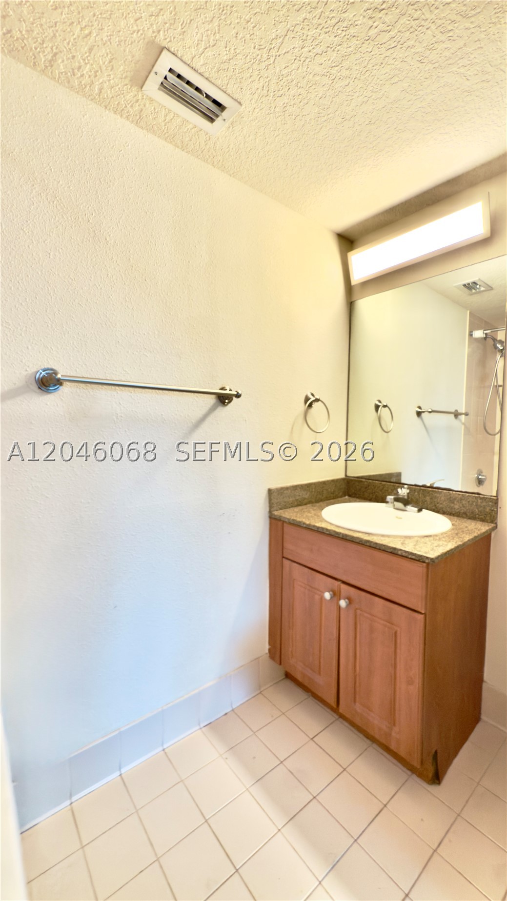 LAS BRISAS OF MIAMI BEACH - Residential