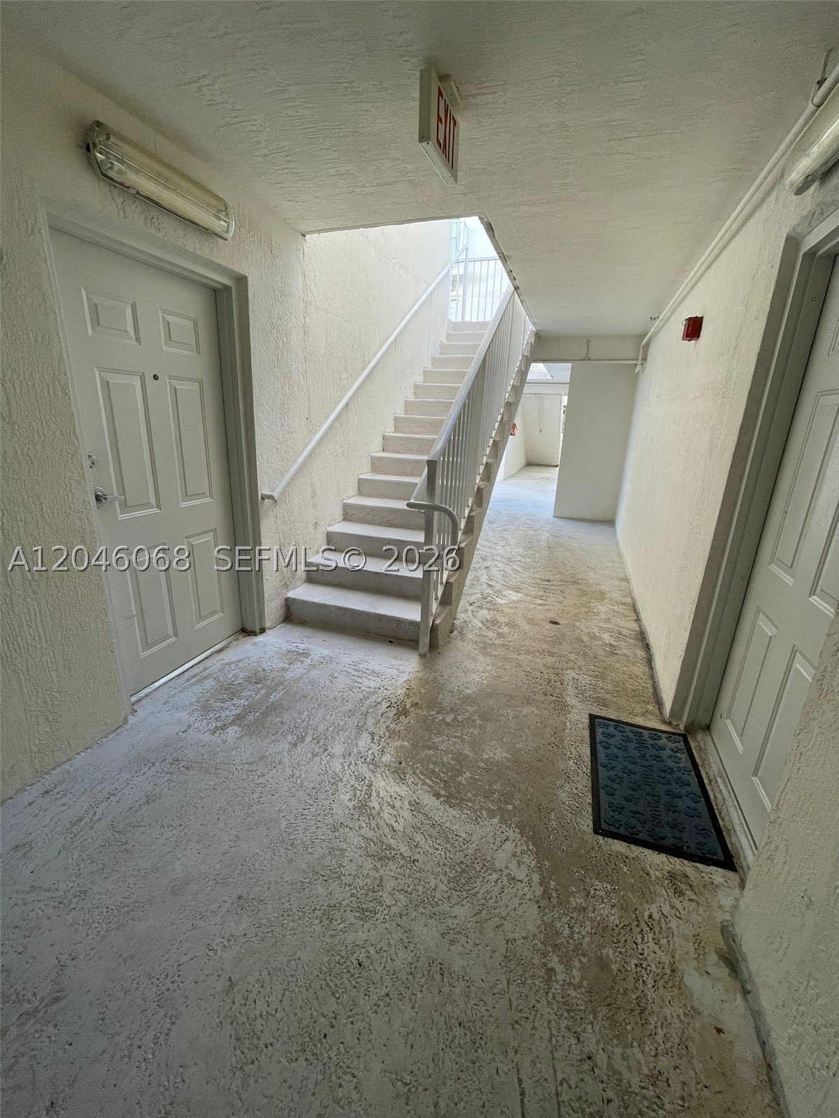 LAS BRISAS OF MIAMI BEACH - Residential