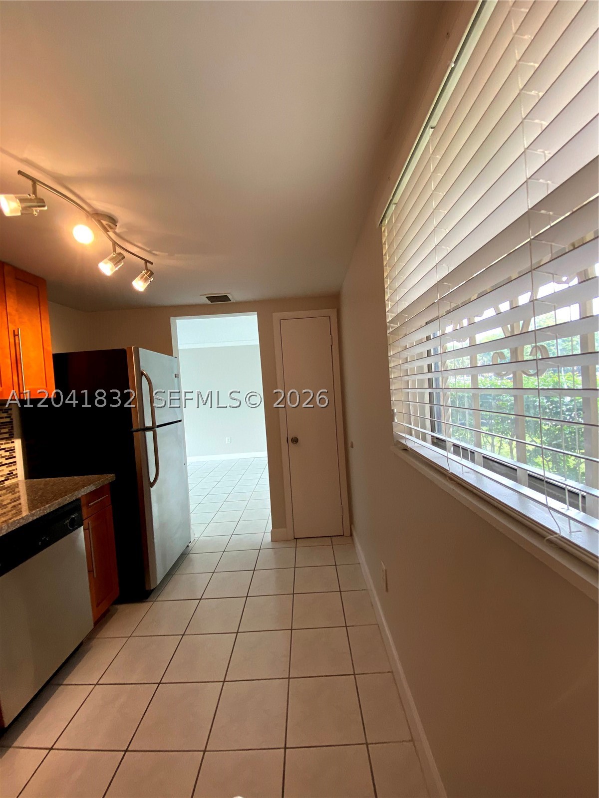 PARKWOOD - Residential Lease