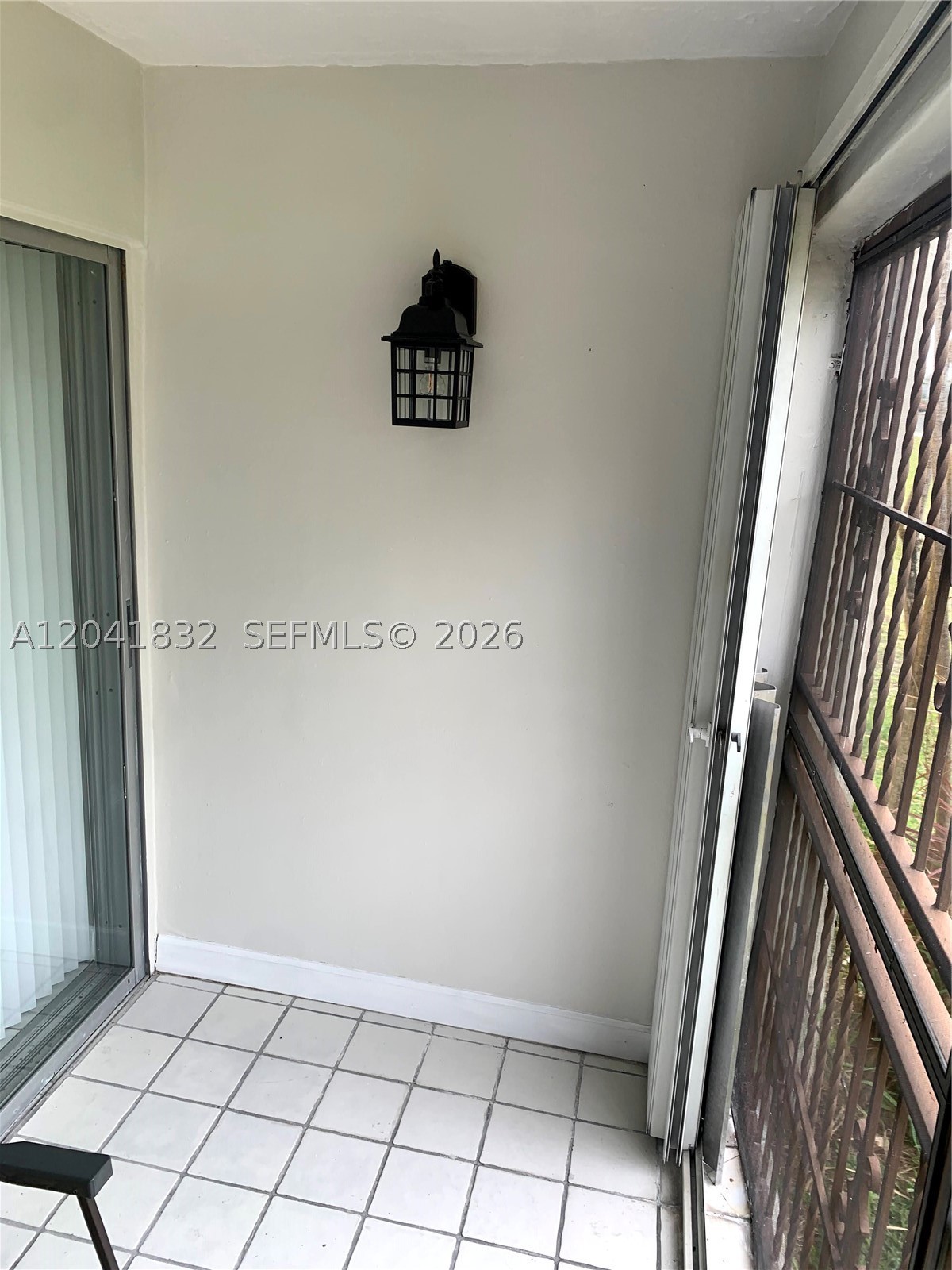 PARKWOOD - Residential Lease