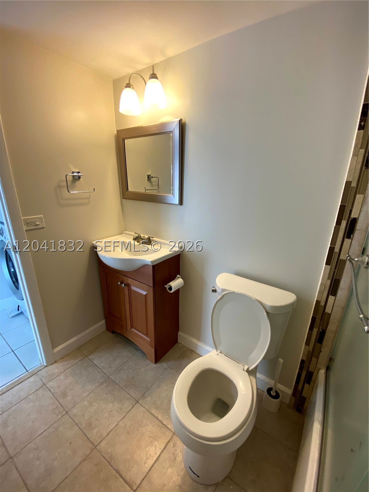 PARKWOOD - Residential Lease