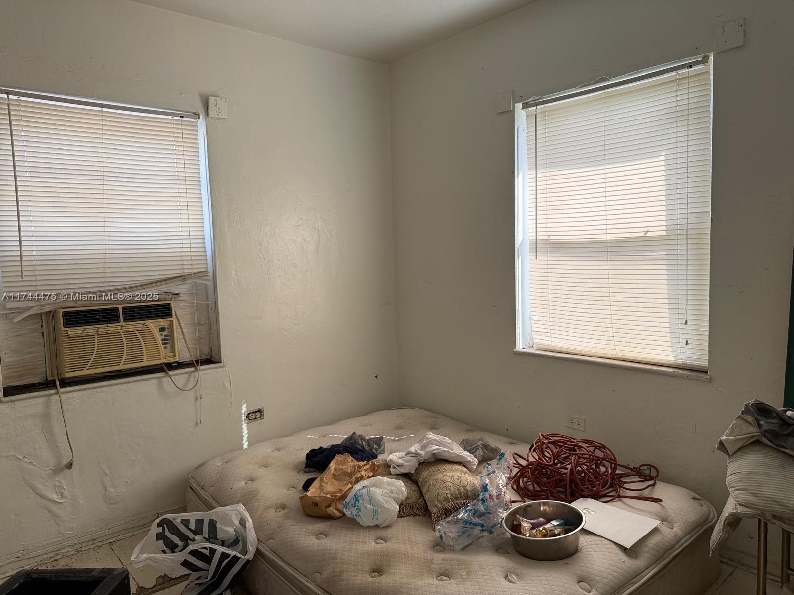 17TH AVE MANOR - Residential Income