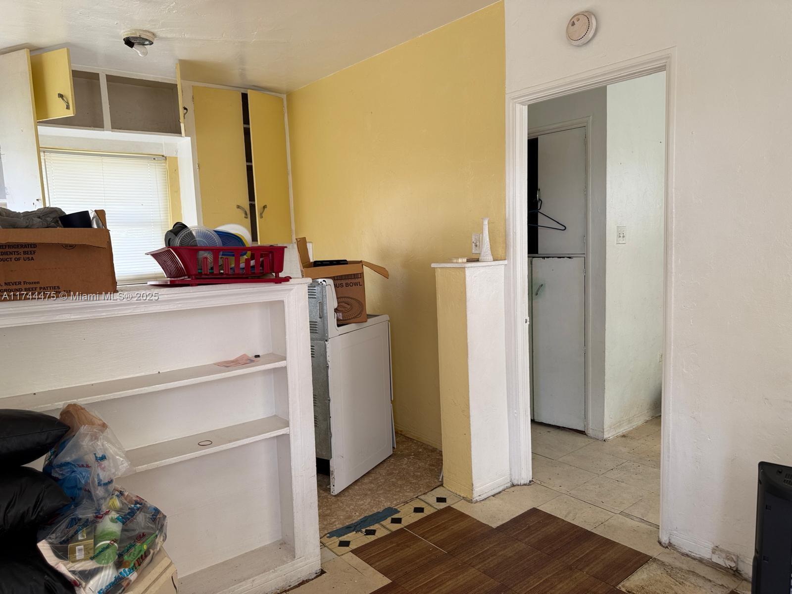 17TH AVE MANOR - Residential Income