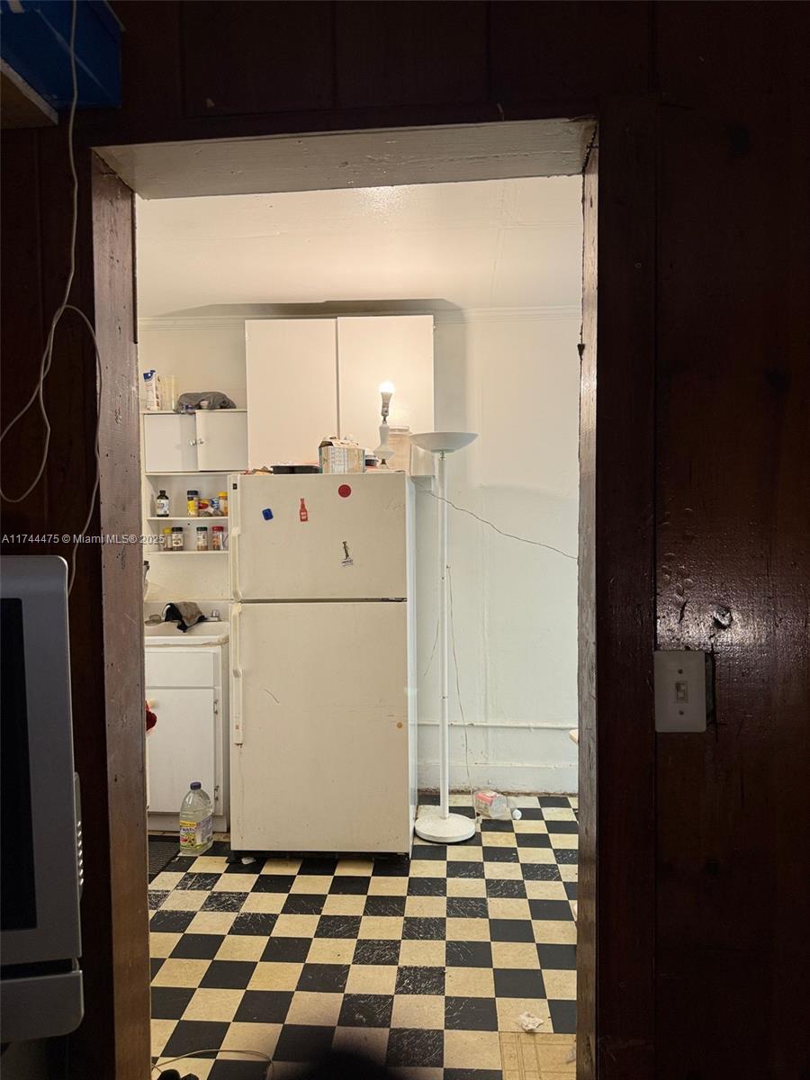 17TH AVE MANOR - Residential Income