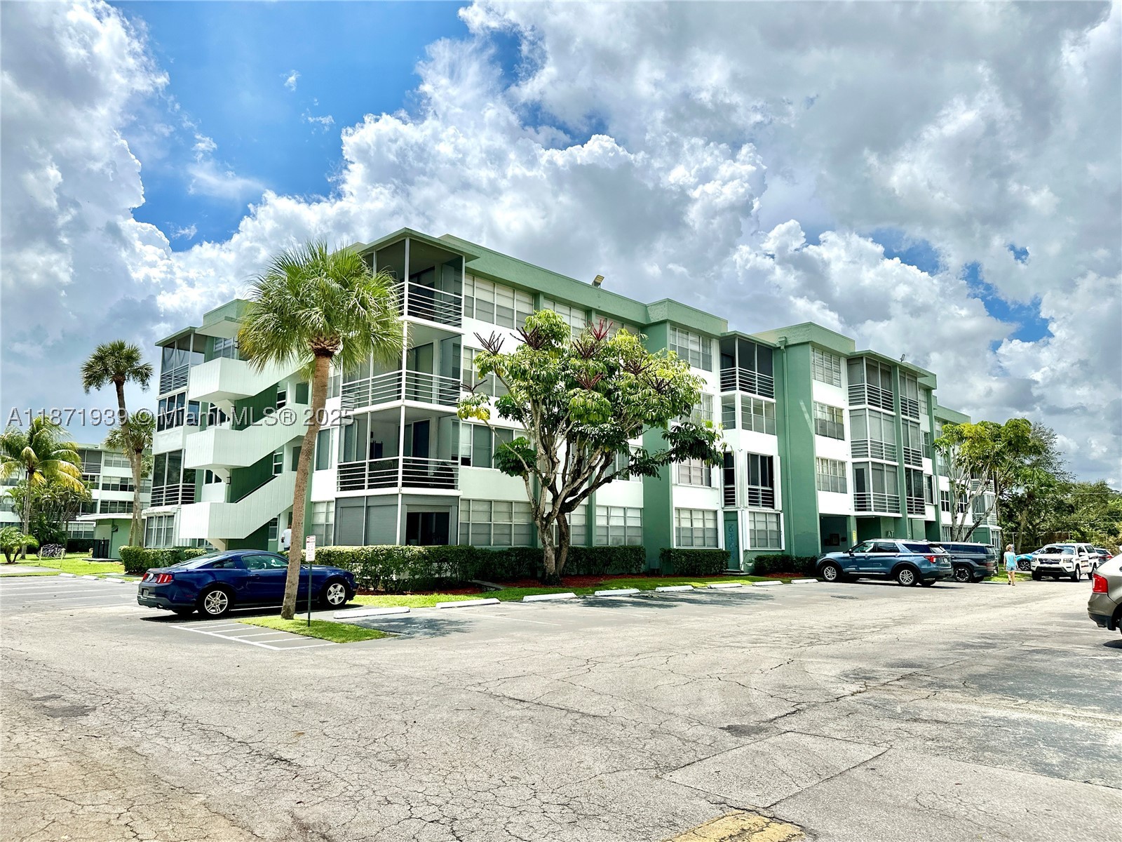 WATERGATE CONDOMINIUM NO 2 - Residential