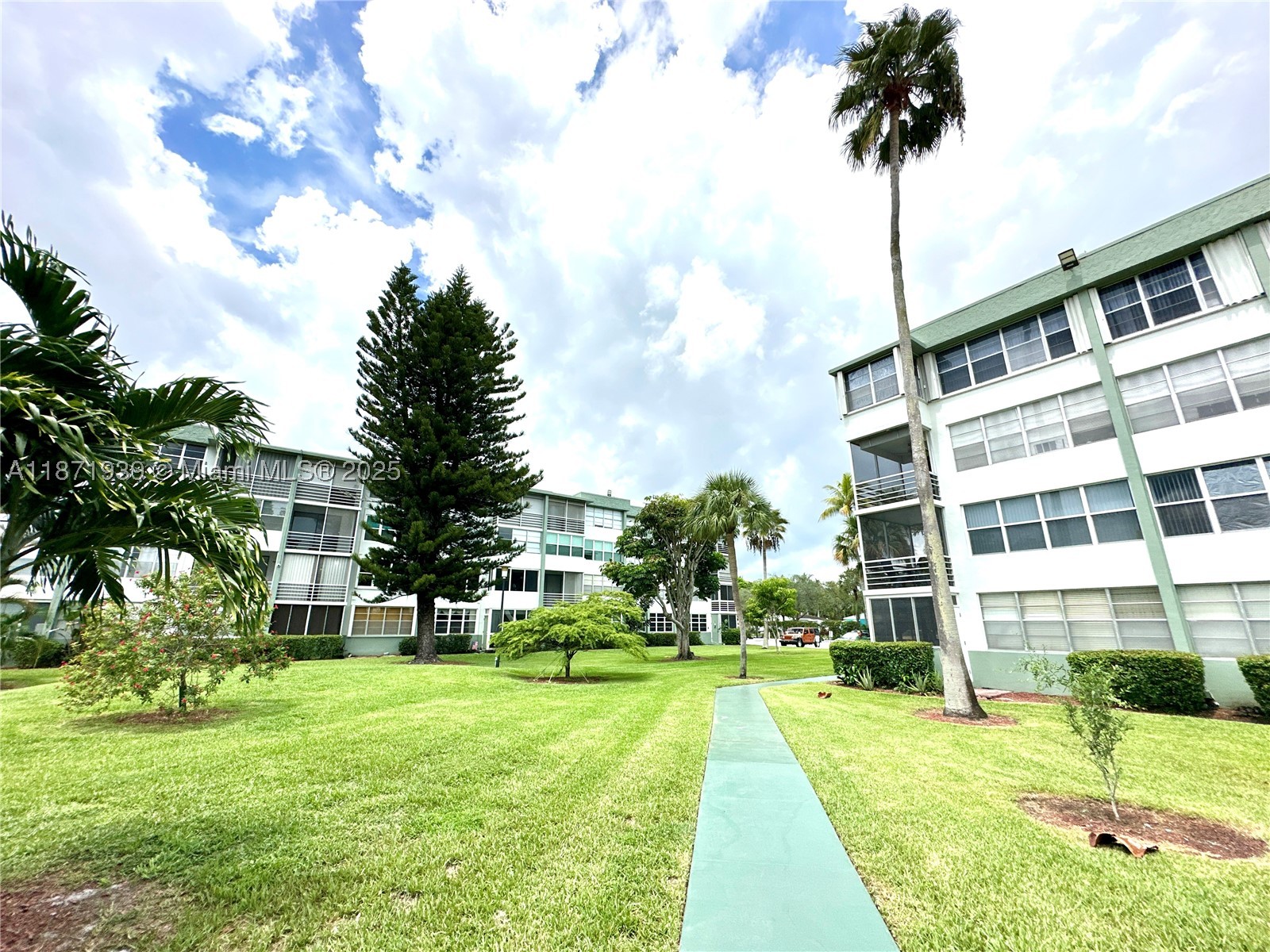 WATERGATE CONDOMINIUM NO 2 - Residential