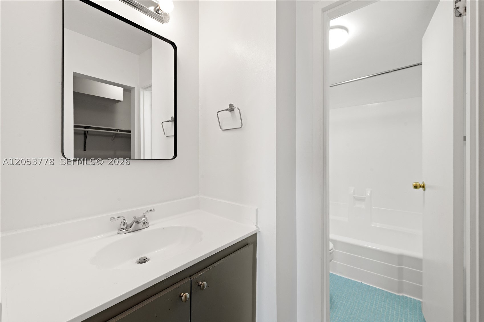VECINO DEL MAR CONDO - Residential Lease