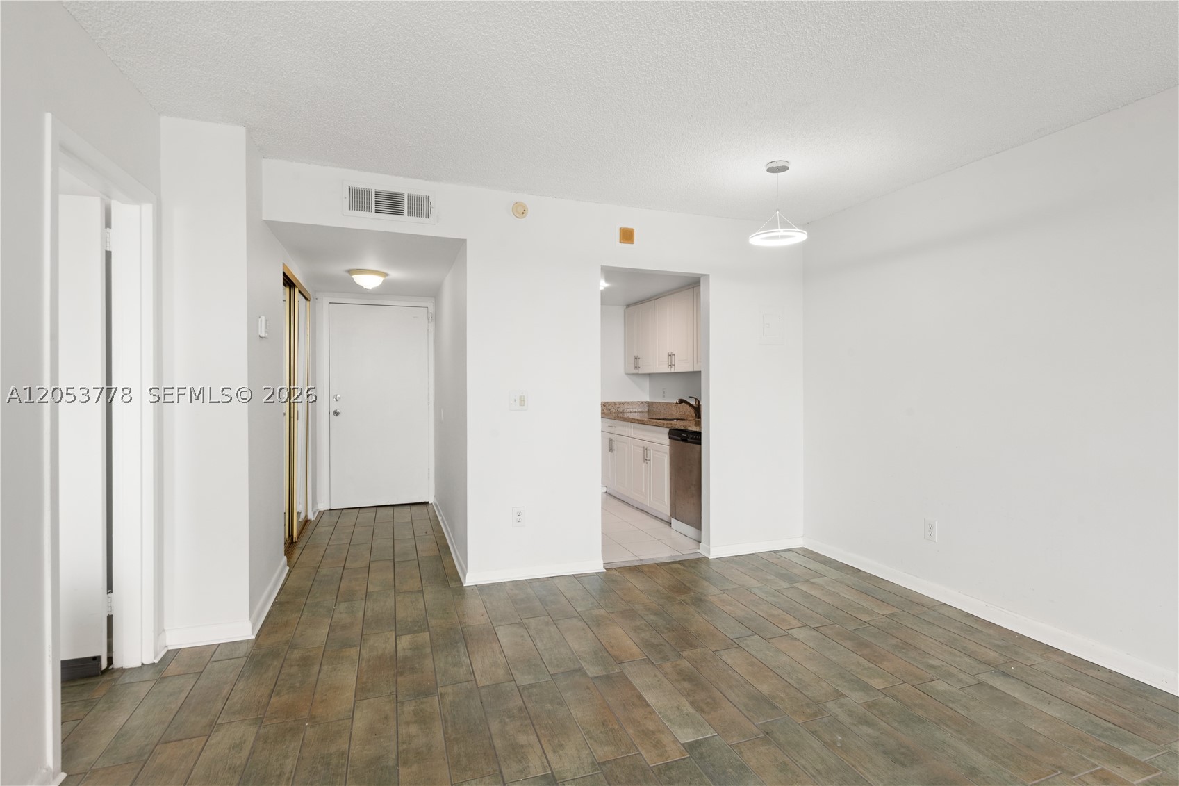 VECINO DEL MAR CONDO - Residential Lease