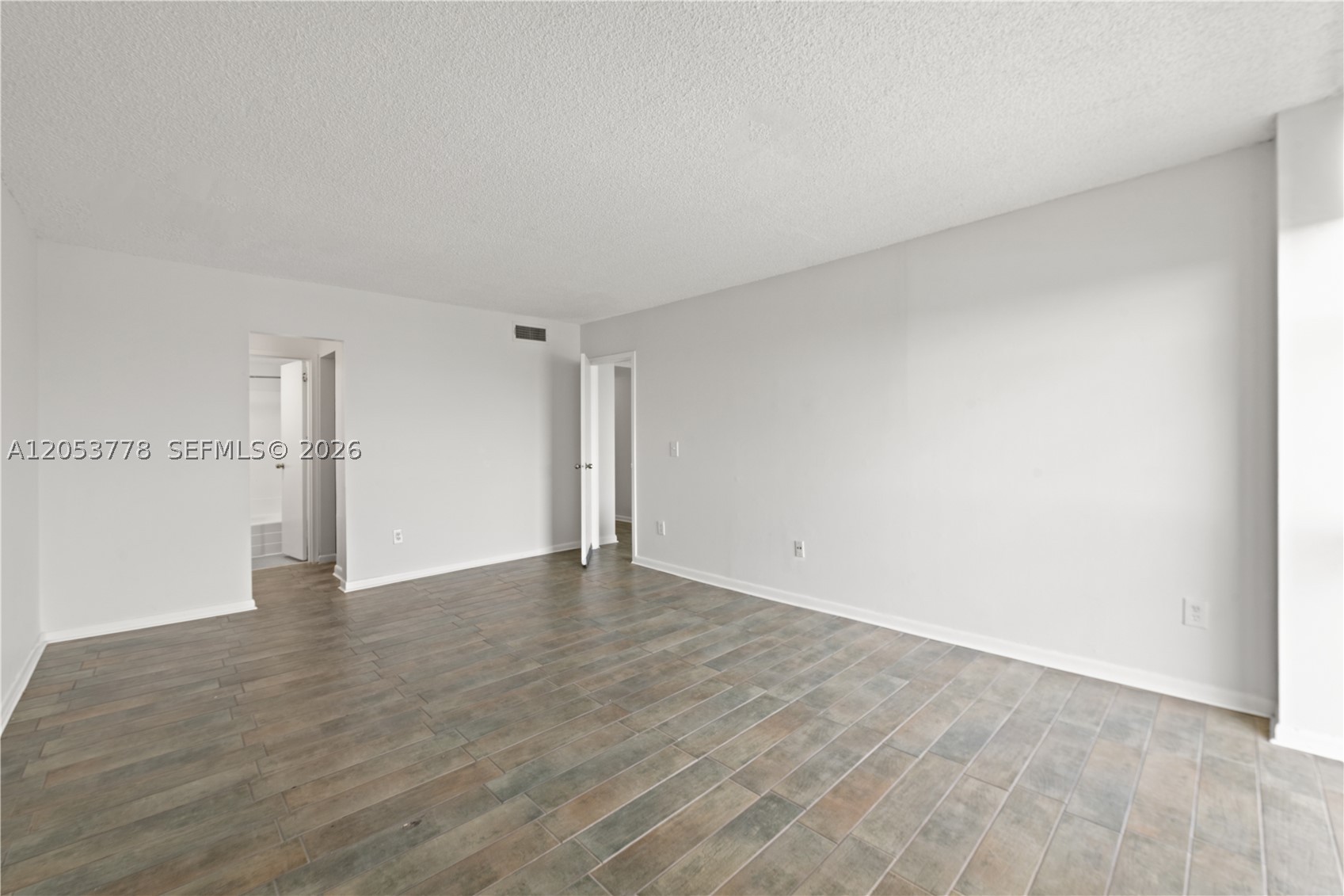 VECINO DEL MAR CONDO - Residential Lease