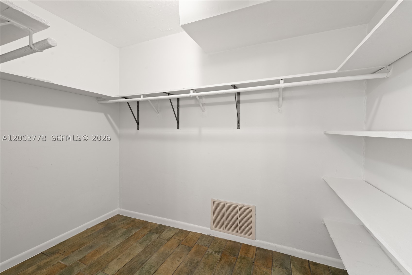 VECINO DEL MAR CONDO - Residential Lease