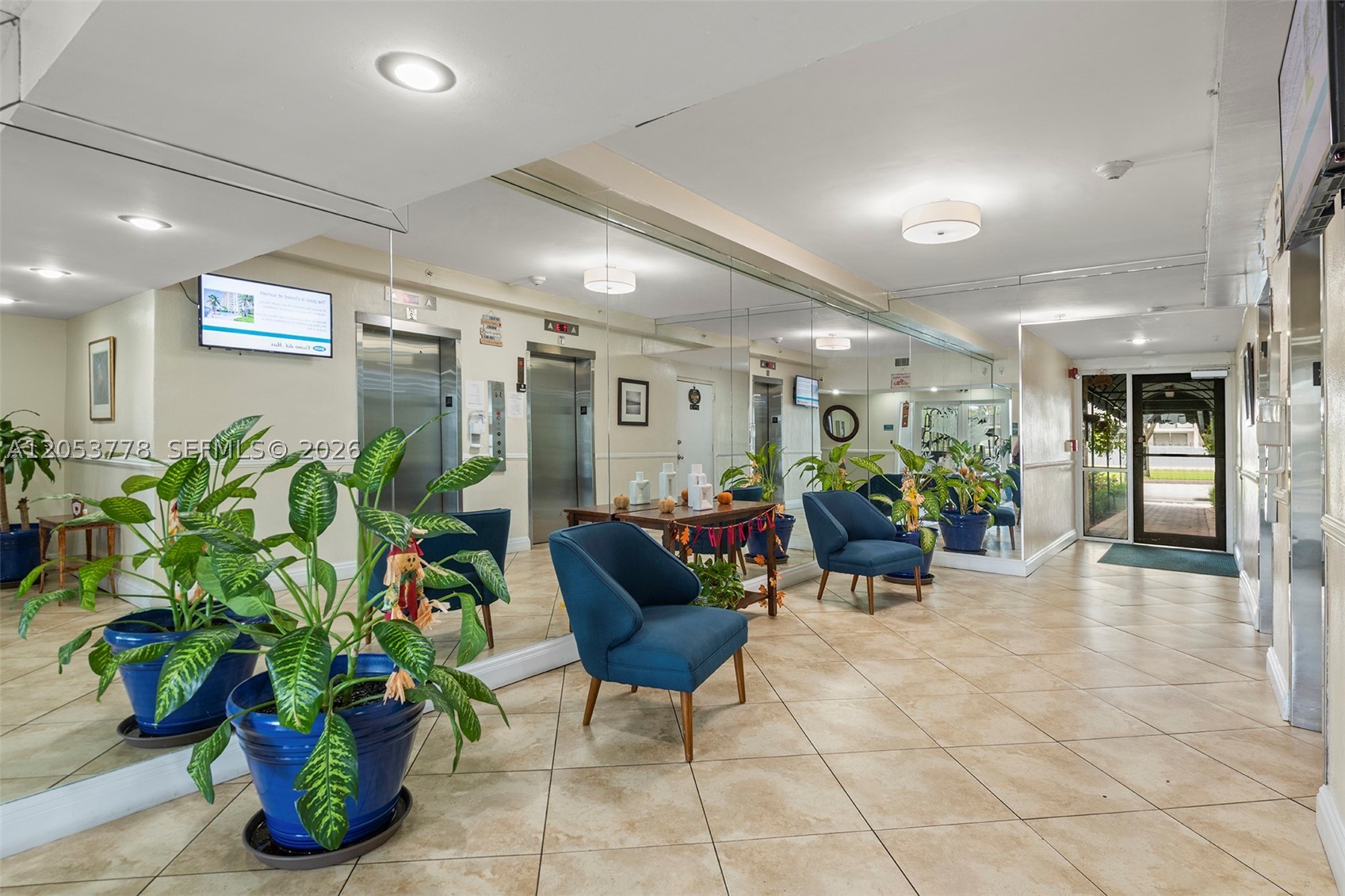 VECINO DEL MAR CONDO - Residential Lease