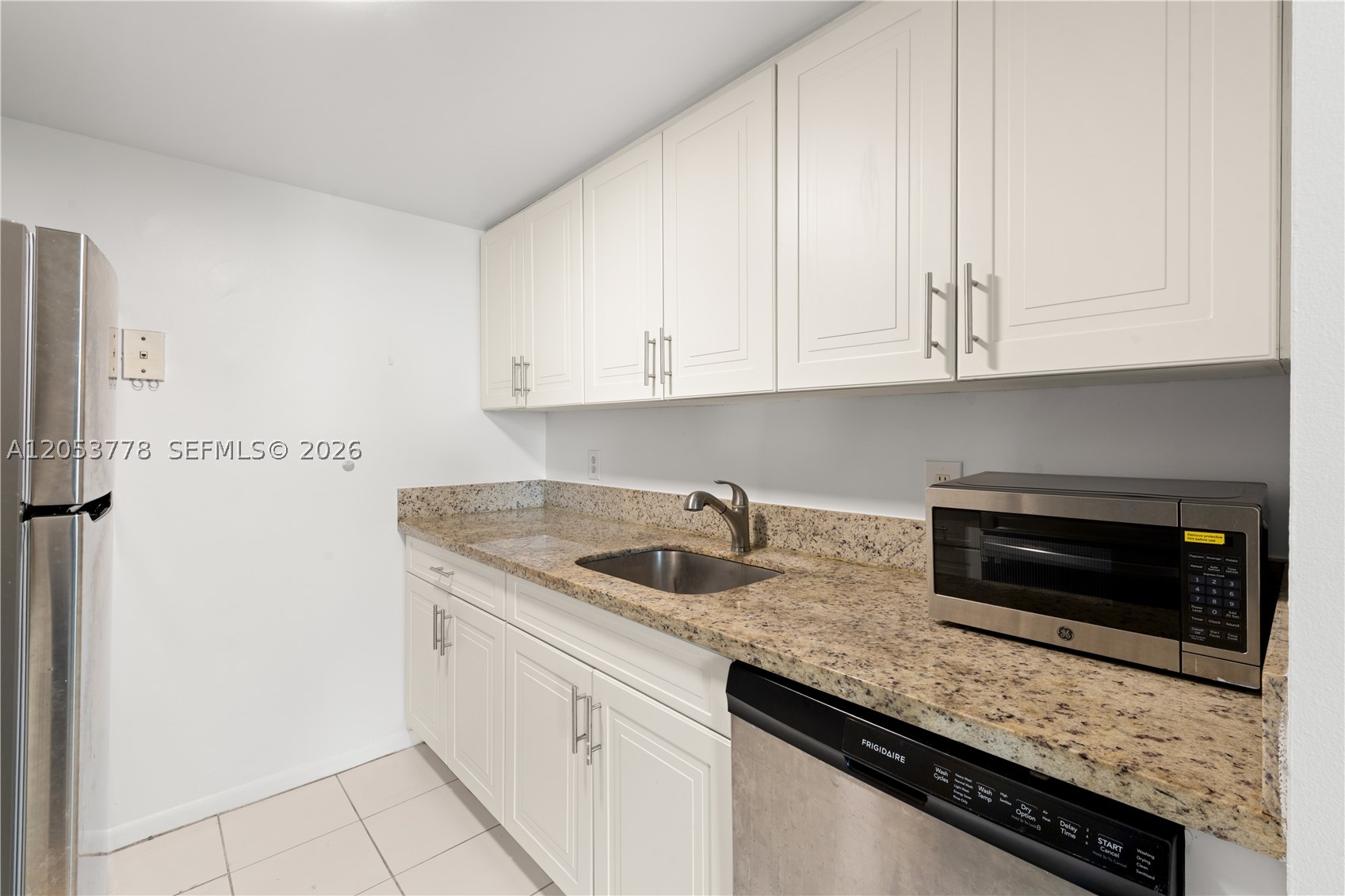 VECINO DEL MAR CONDO - Residential Lease