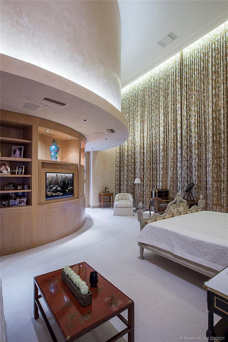 THE GABLES CONDO - Residential
