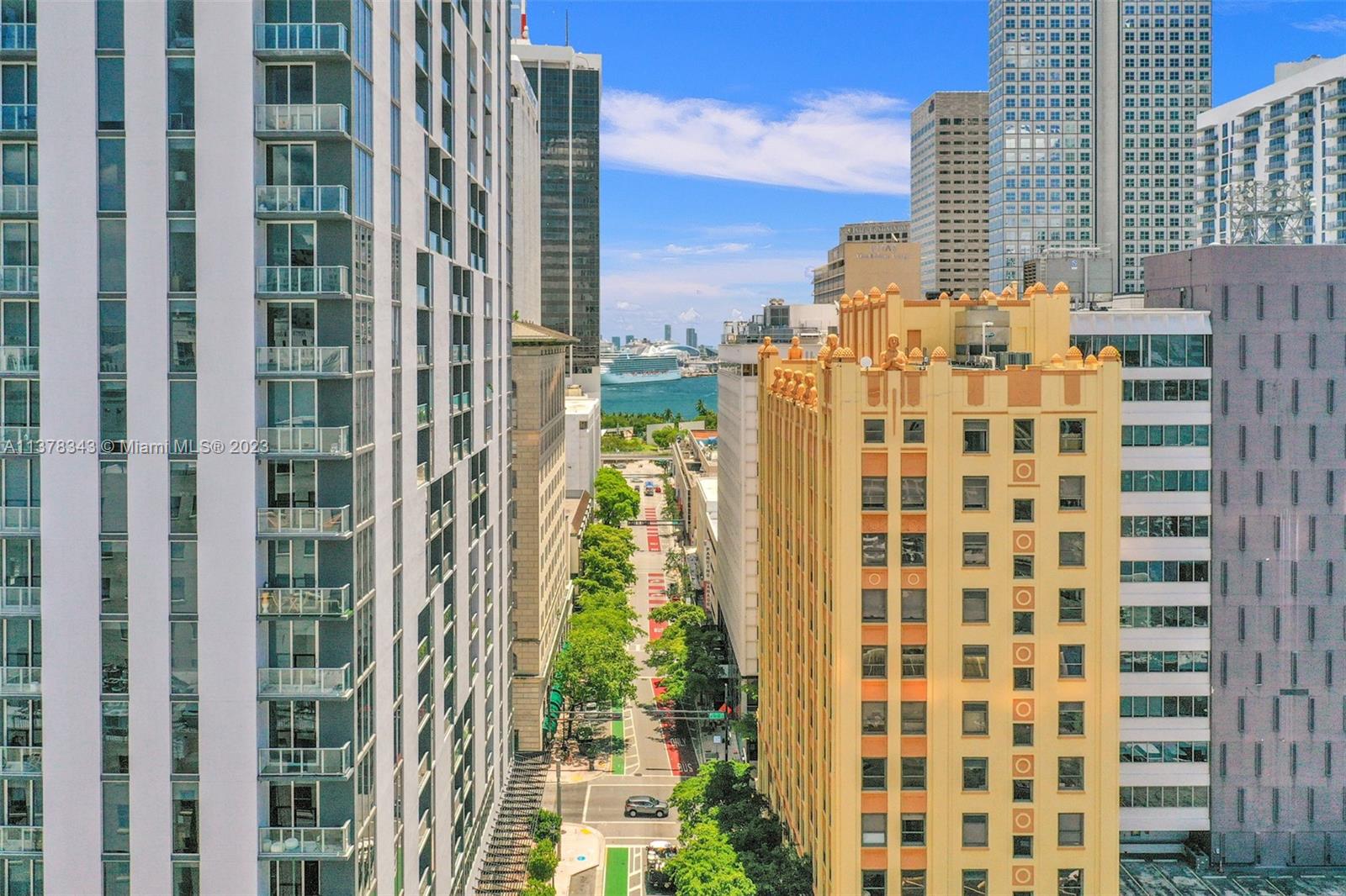 CENTRO CONDO - Residential