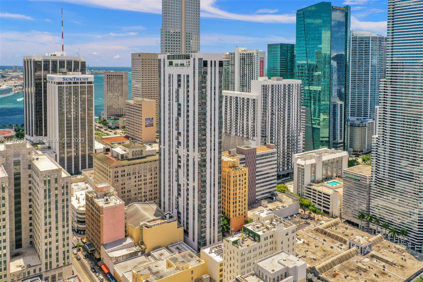 CENTRO CONDO - Residential