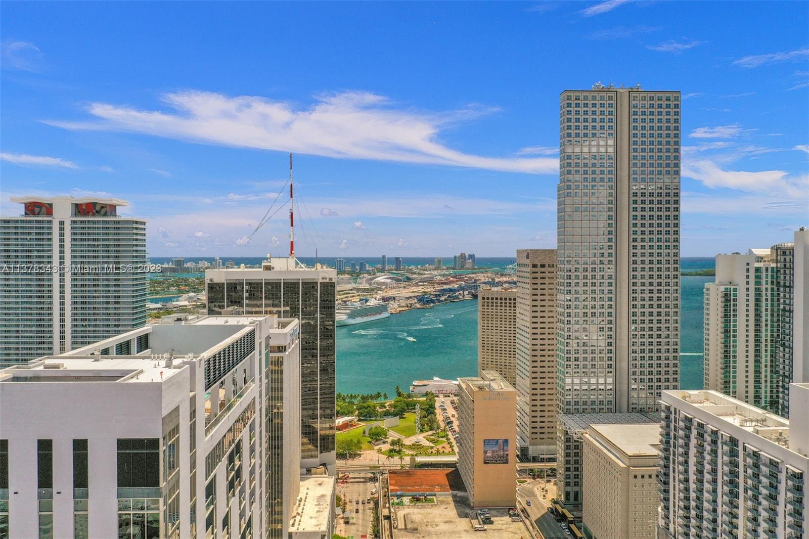 CENTRO CONDO - Residential