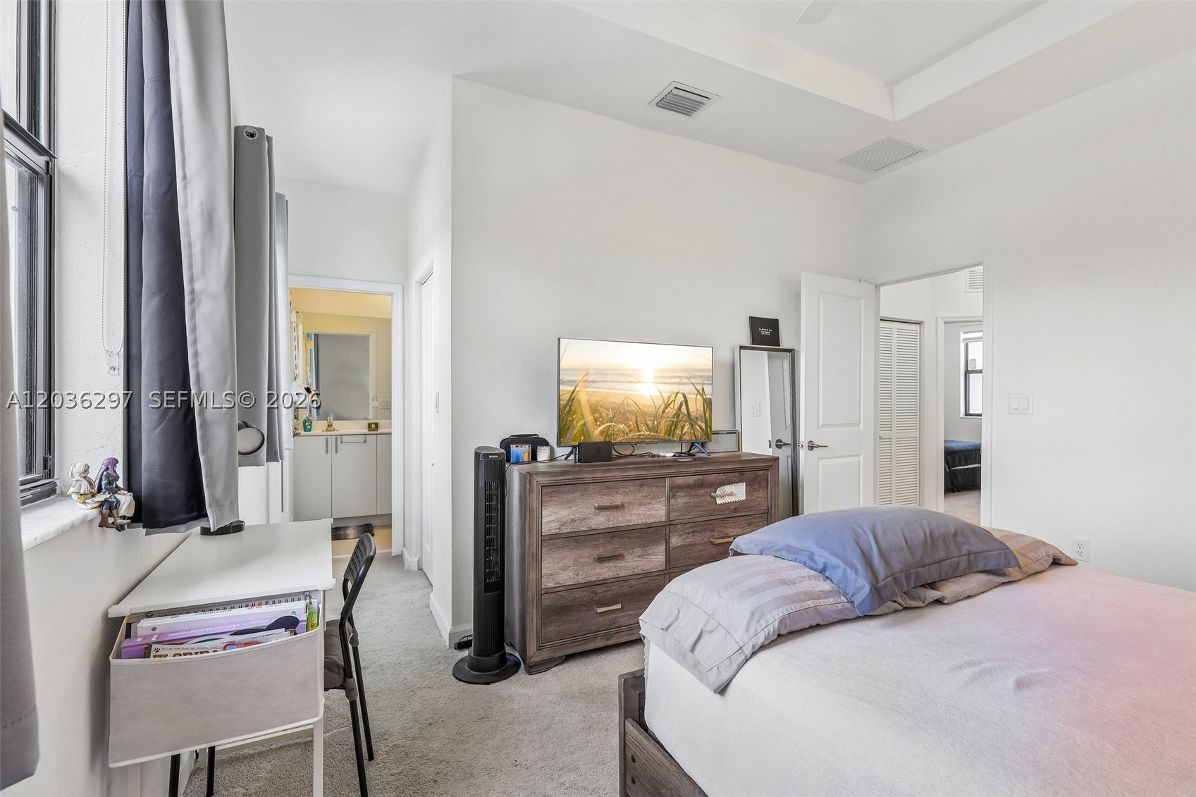 VISTA LAGO - Residential