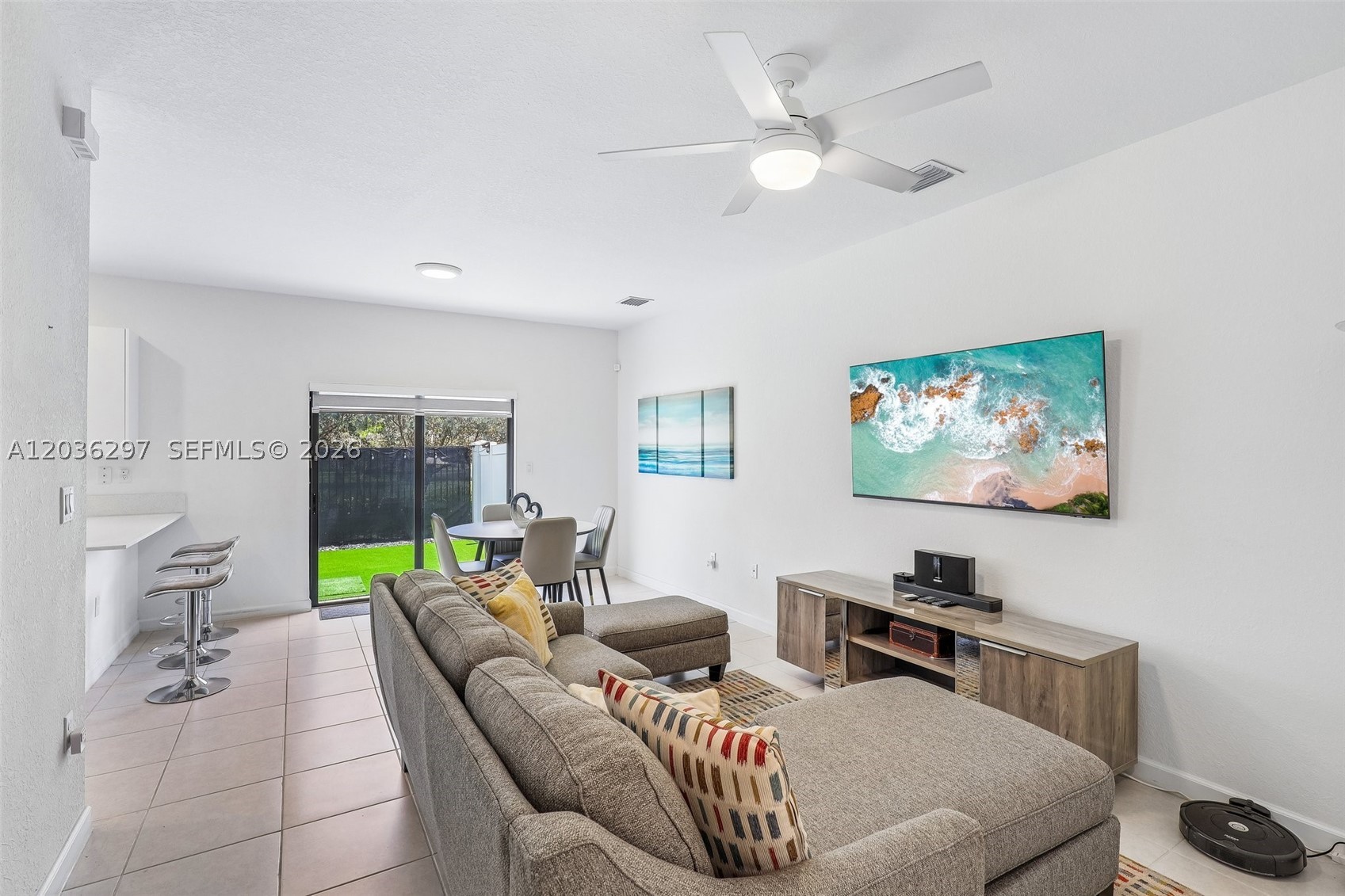 VISTA LAGO - Residential