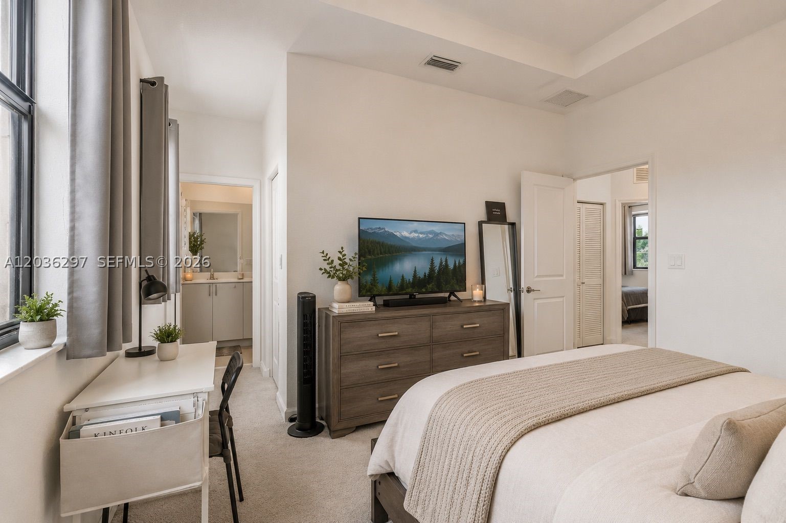 VISTA LAGO - Residential