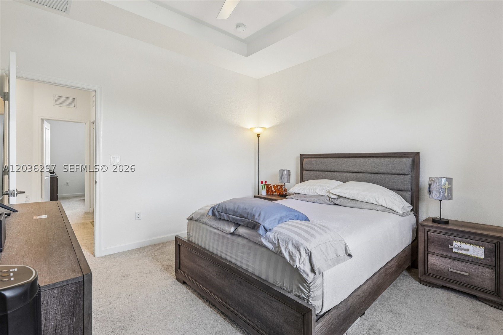 VISTA LAGO - Residential