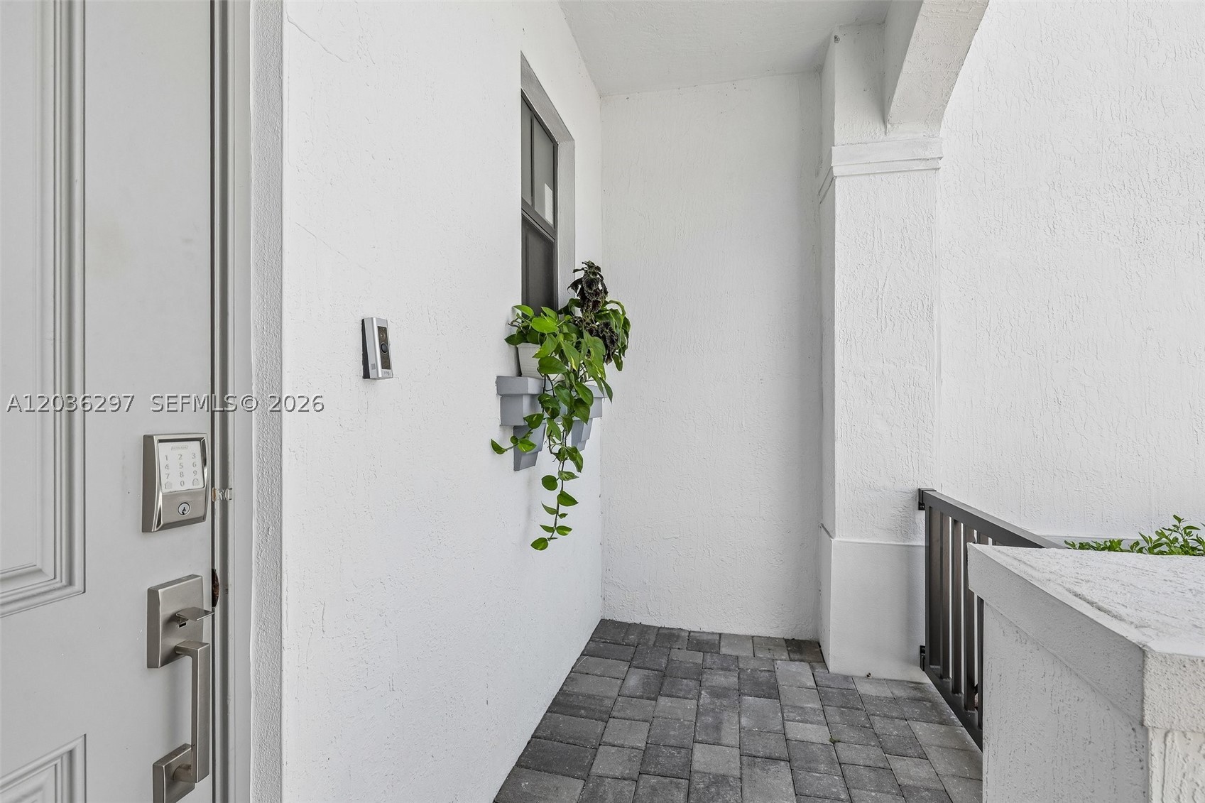 VISTA LAGO - Residential