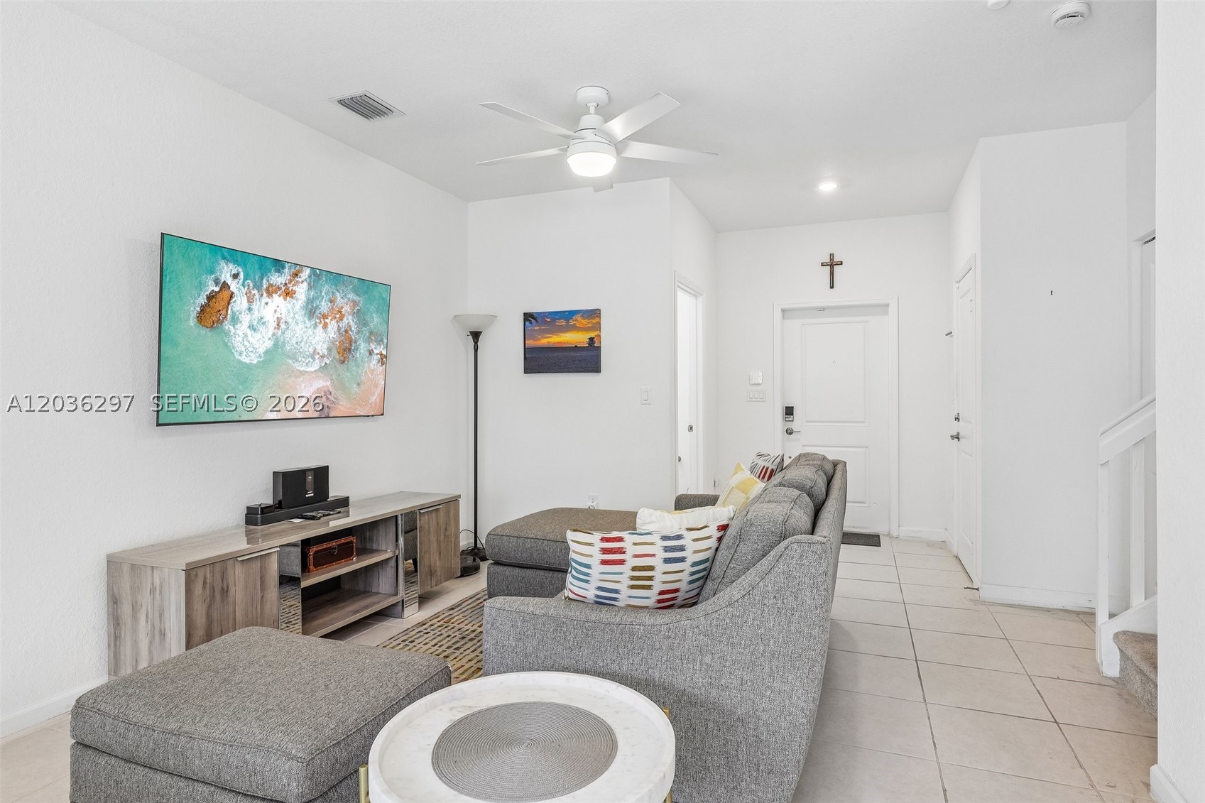 VISTA LAGO - Residential