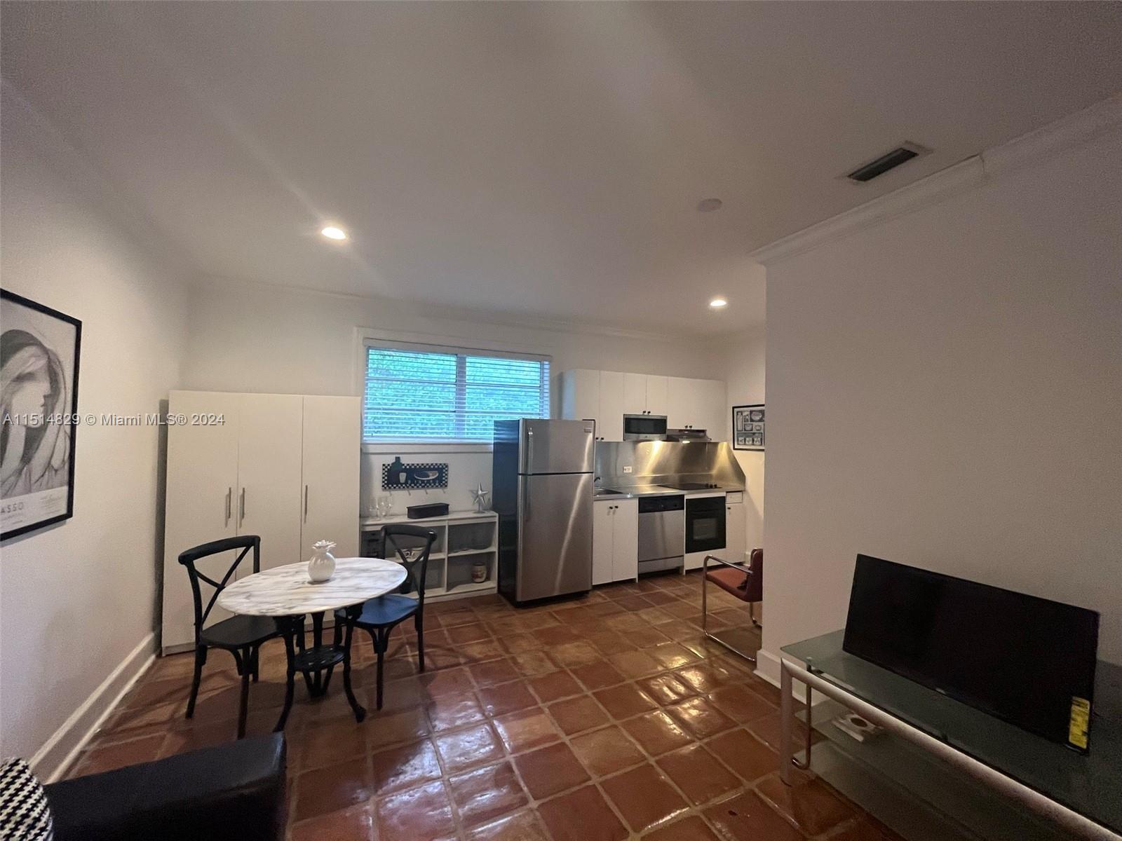 CG RIVIERA SEC 3 REV - Residential Lease