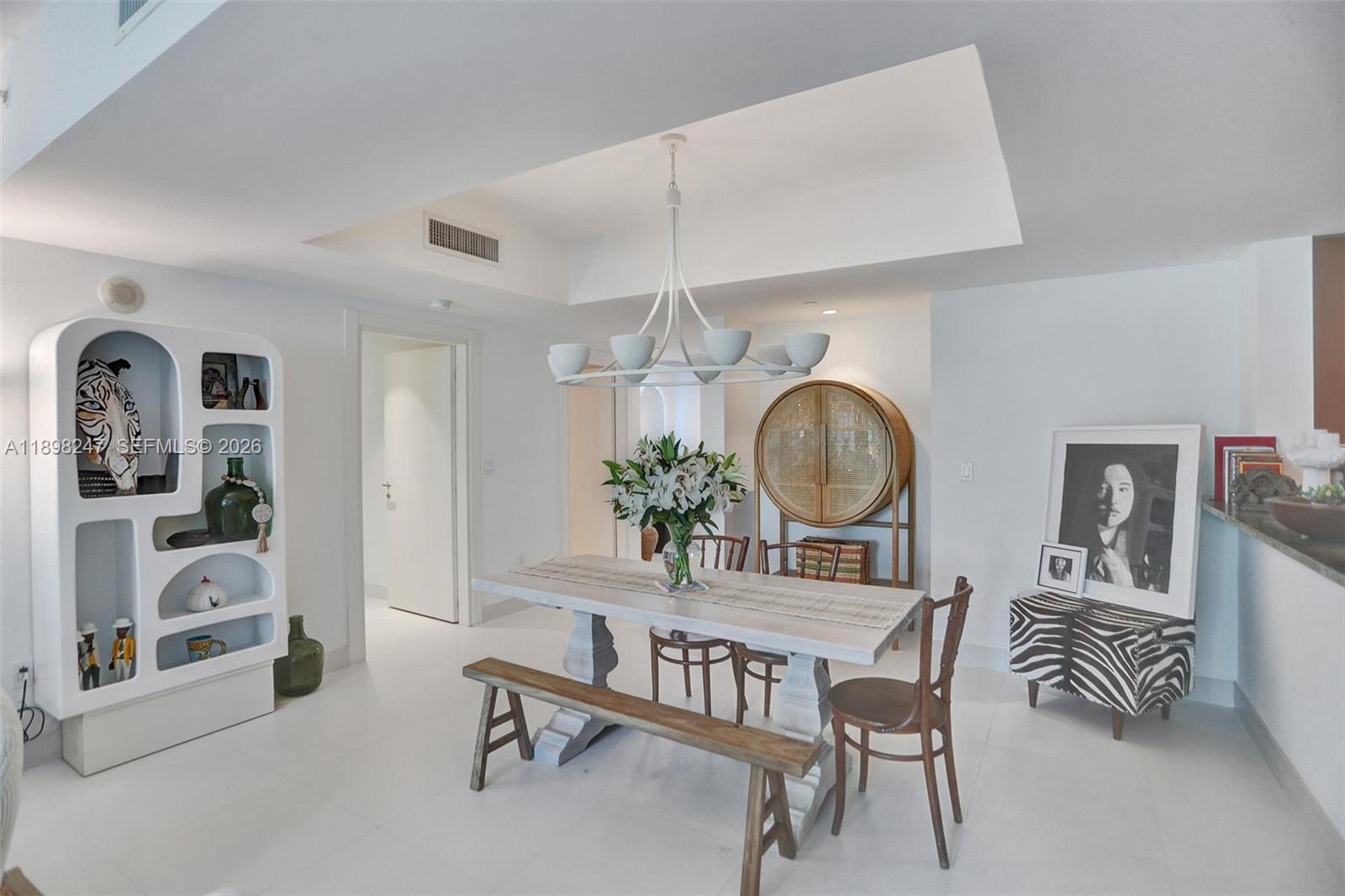 GROVENOR HOUSE CONDO - Residential
