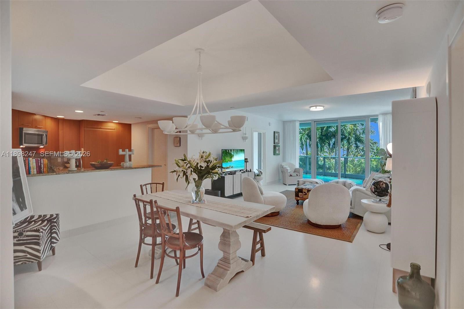 GROVENOR HOUSE CONDO - Residential
