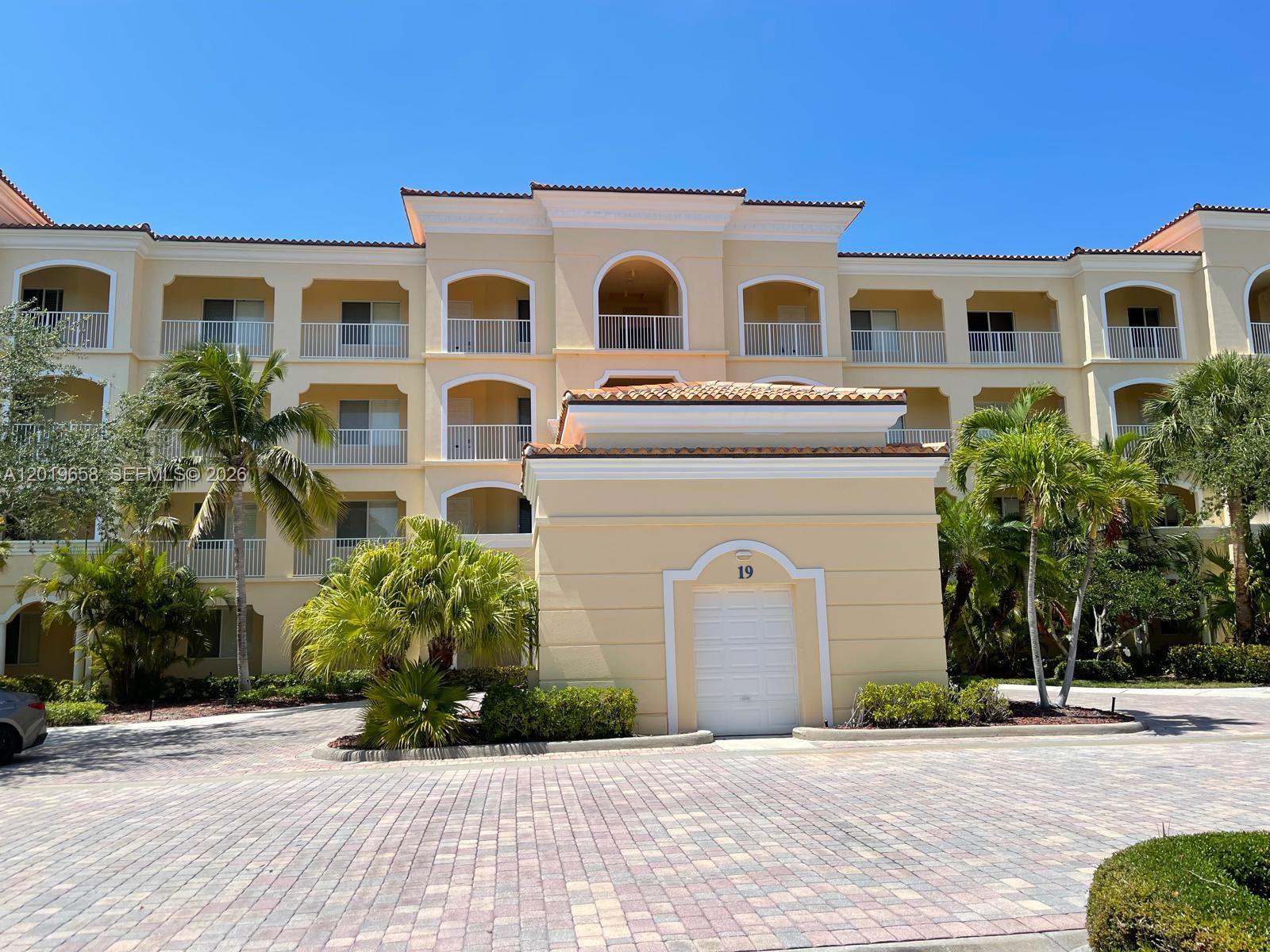 HARBOUR ISLE AT HUTCHINSO - Residential