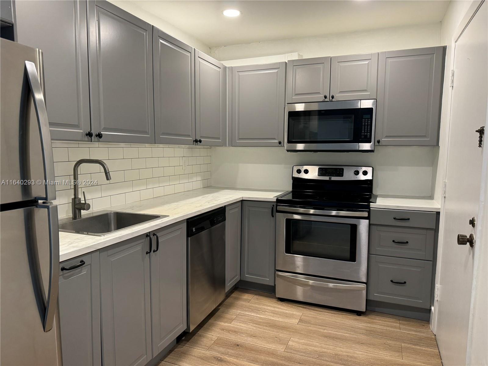 THE LEDGES CONDO - Residential Lease