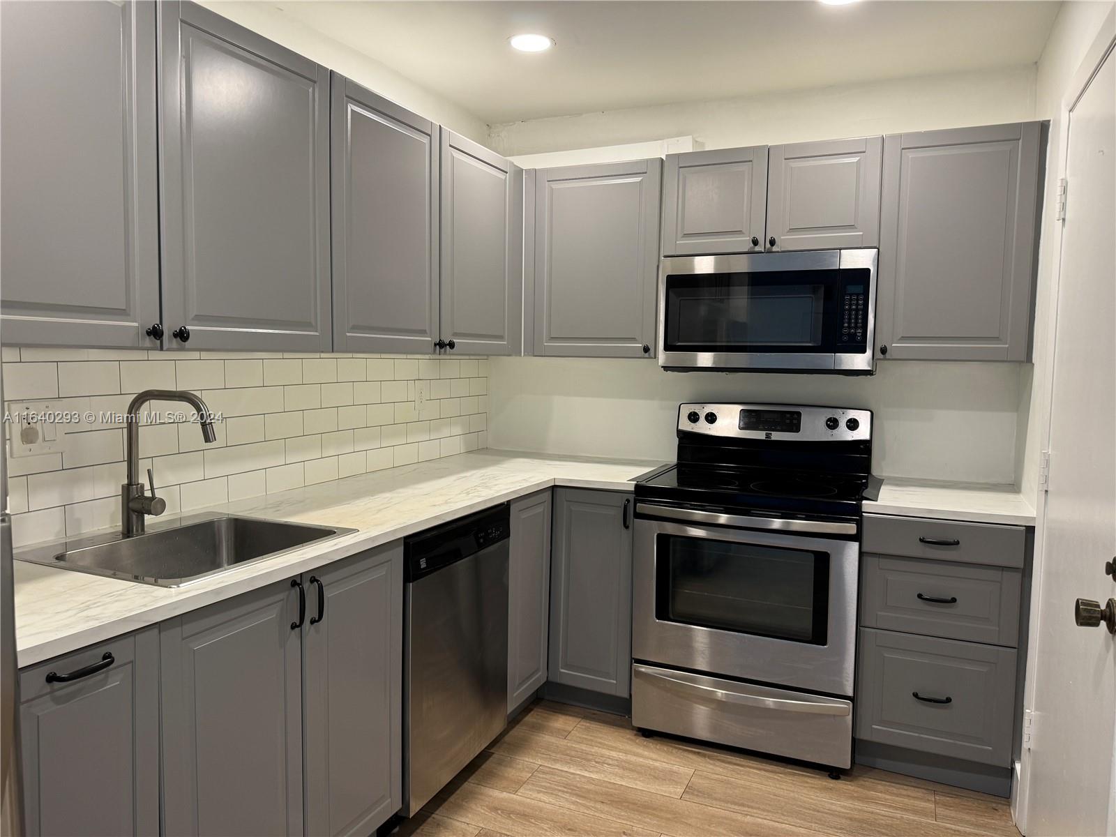 THE LEDGES CONDO - Residential Lease